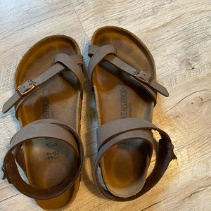 yara birkenstocks
